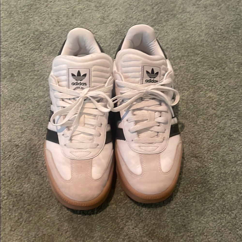 Adidas White and Black SAMBA WITH GUM SOLES  Retro-Inspired Design